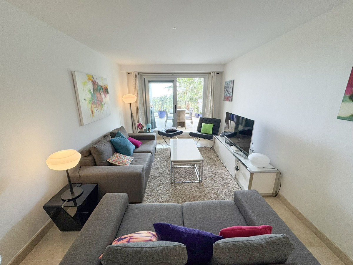Apartamentos de 3 dormitorios en venta en Elviria – R5032174