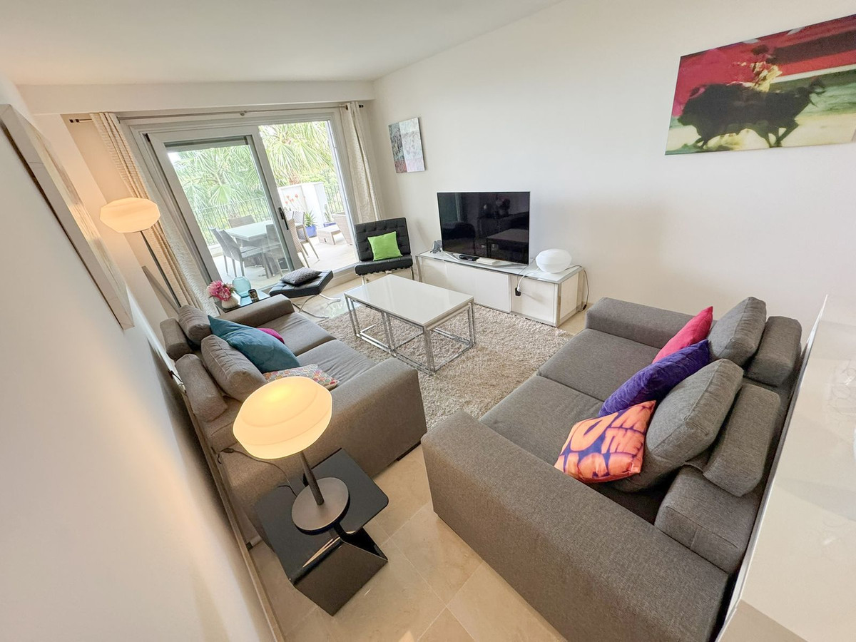 Apartamentos de 3 dormitorios en venta en Elviria – R5032174