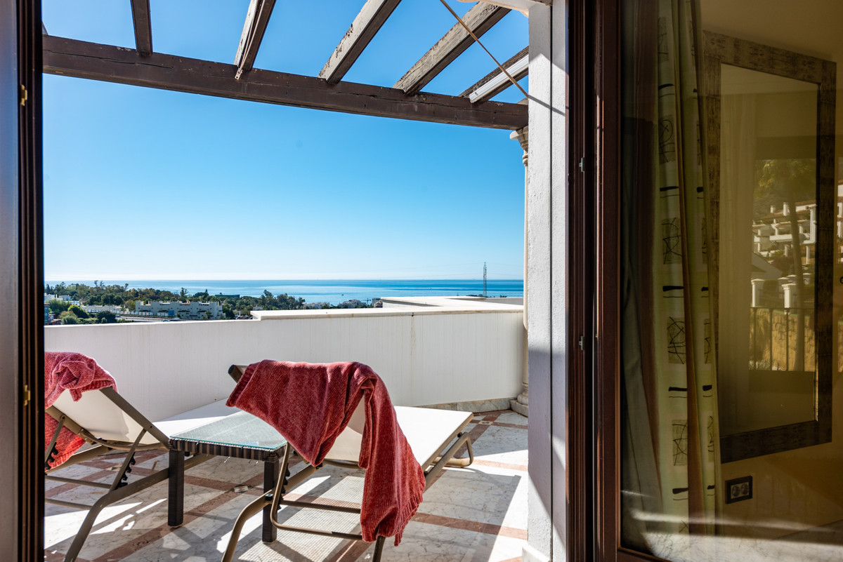 Apartamentos de 3 dormitorios en venta en Milla de Oro – R4690228