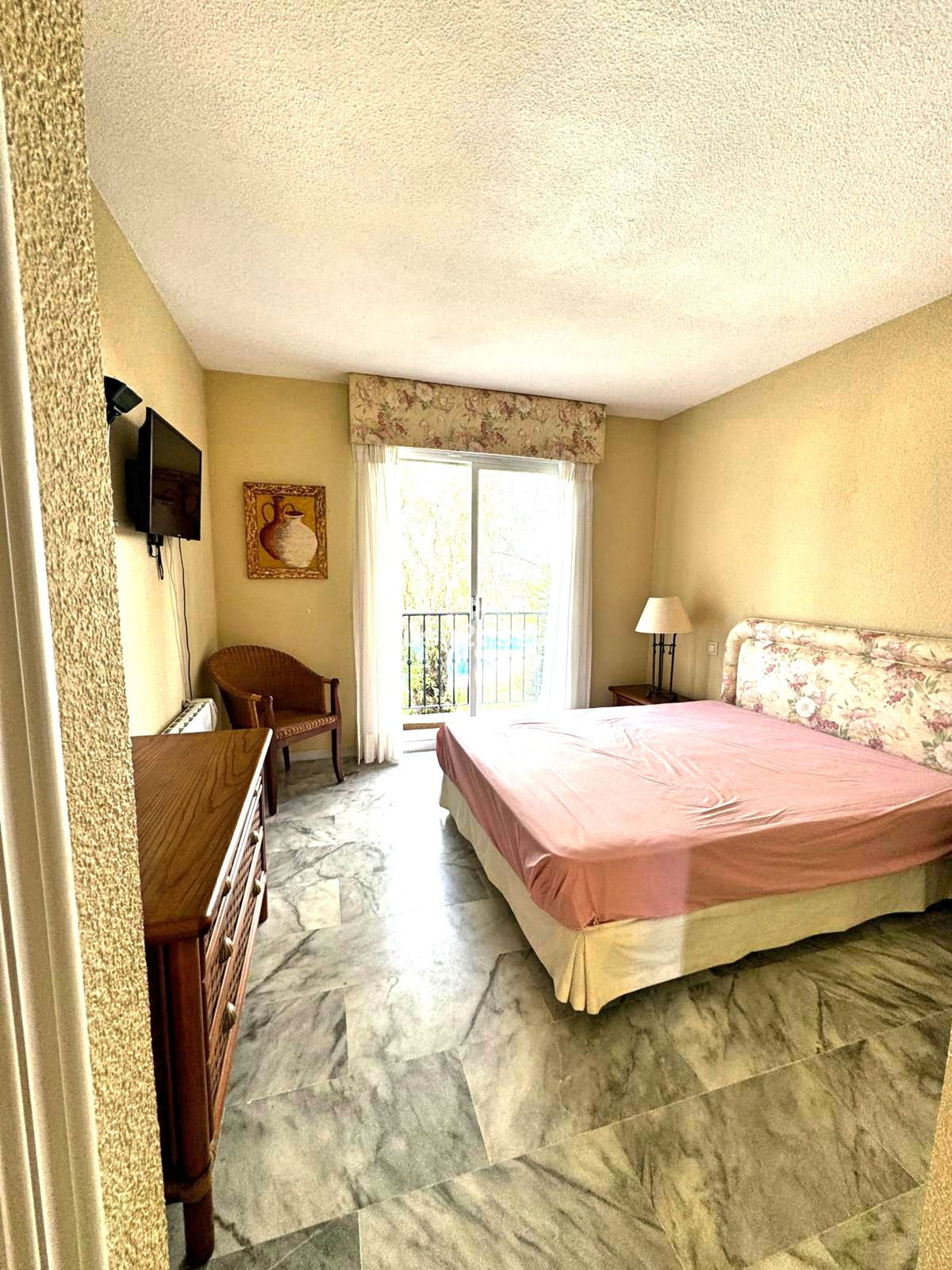 3 bedroom Apartments for sale in Atalaya – R5131930