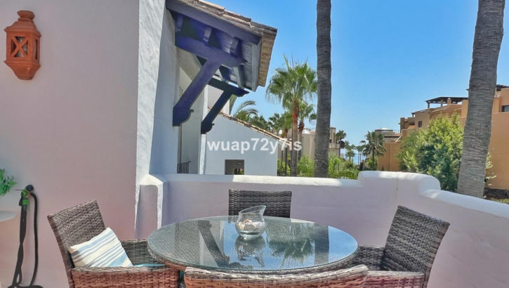 Aticos de 2 dormitorios en venta en Atalaya – R5117995 en 