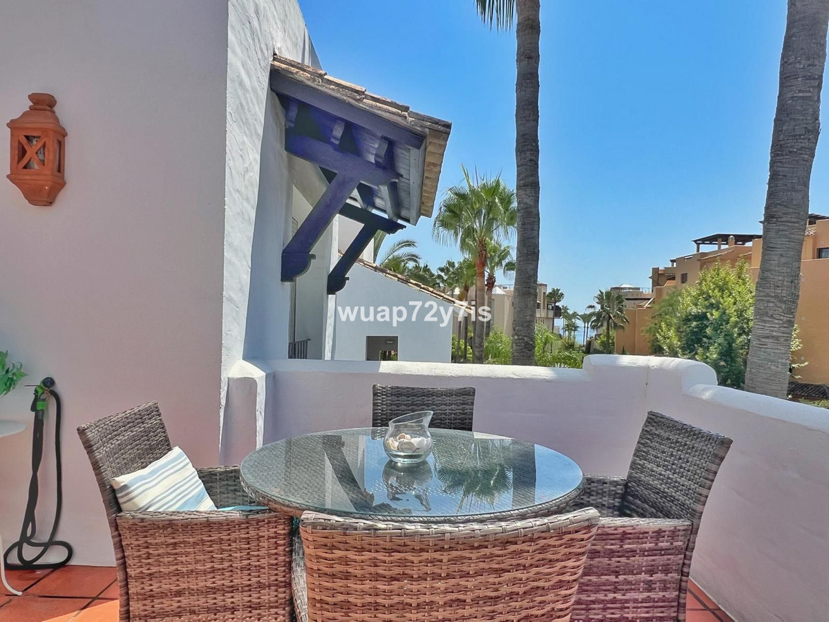 Aticos de 2 dormitorios en venta en Atalaya – R5117995