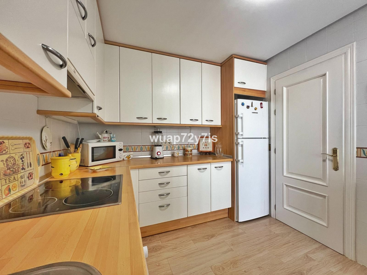 Aticos de 2 dormitorios en venta en Atalaya – R5117995