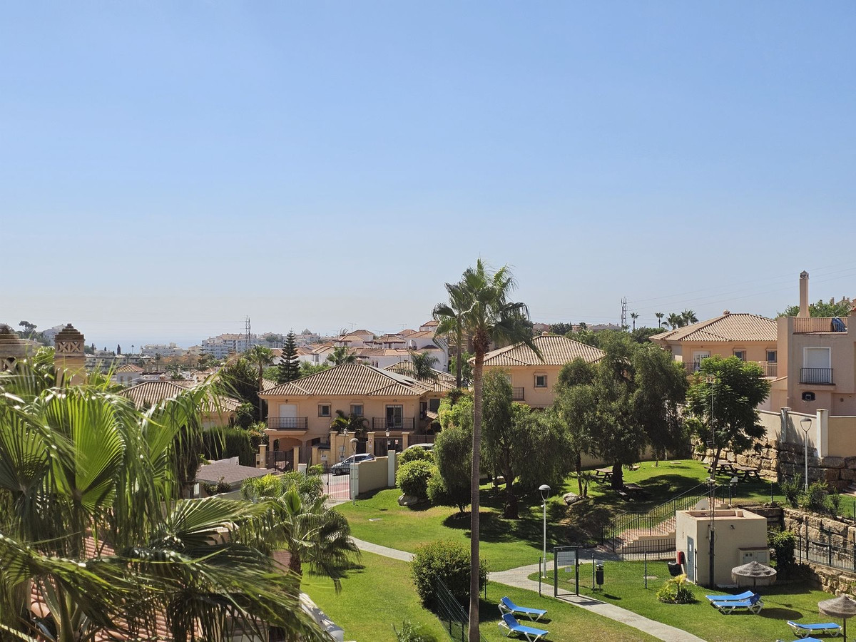 4 bedroom Semi-detached for sale in Riviera del Sol – R5141713