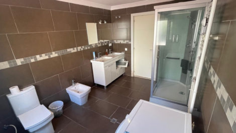 Villas de 7 dormitorios en venta en Marbella – R5117905