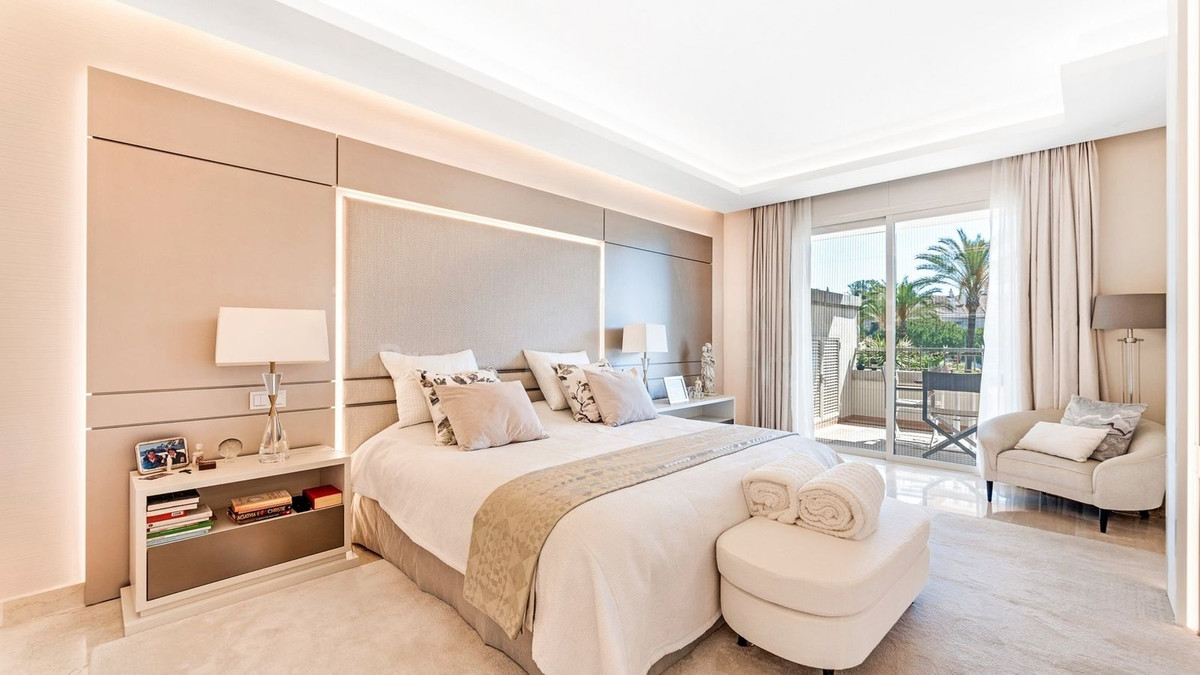Apartamentos de 4 dormitorios en venta en  – R5140834