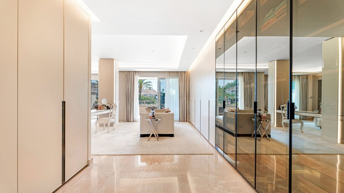Apartamentos de 4 dormitorios en venta en  – R5140834