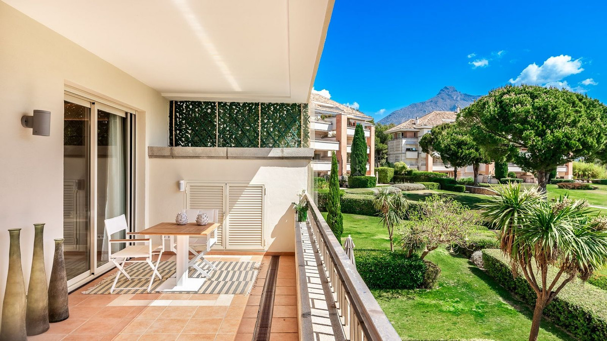 Apartamentos de 4 dormitorios en venta en  – R5140834