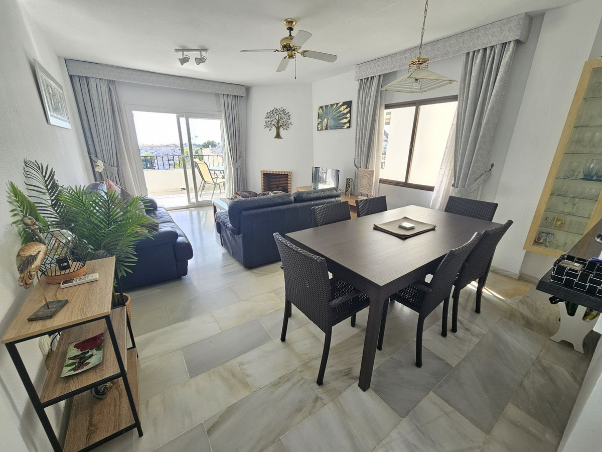 2 bedroom Apartments for sale in Calahonda – R5136565