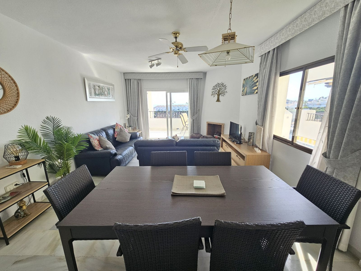2 bedroom Apartments for sale in Calahonda – R5136565