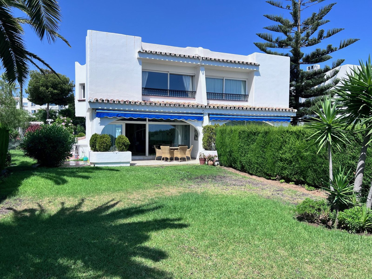 3 bedroom Townhouses for sale in Miraflores – R5129008