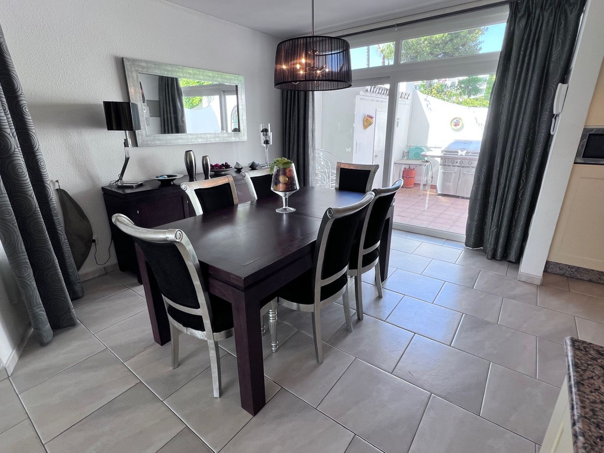 3 bedroom Townhouses for sale in Miraflores – R5129008
