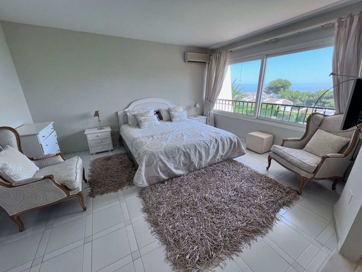 3 bedroom Townhouses for sale in Miraflores – R5129008