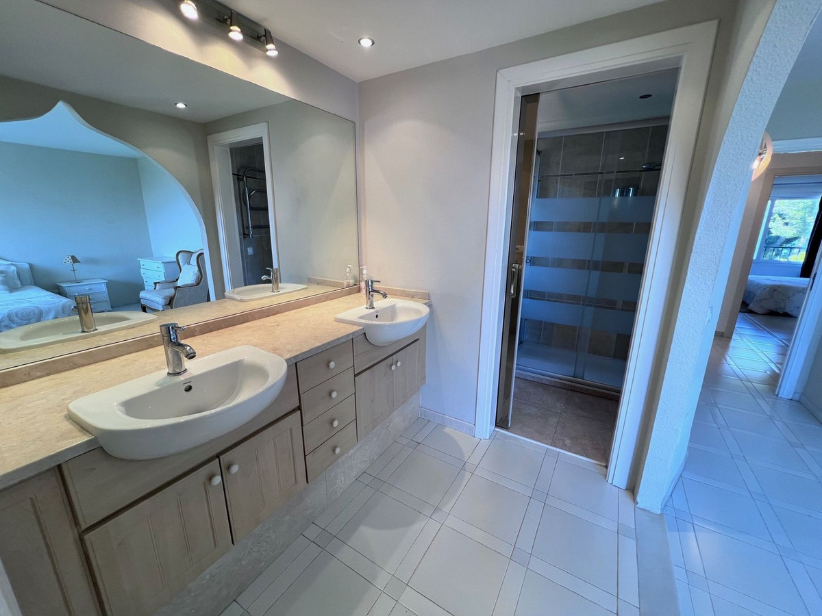3 bedroom Townhouses for sale in Miraflores – R5129008