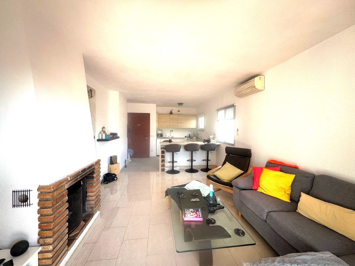 2 bedroom Semi-detached for sale in Calahonda – R4992277