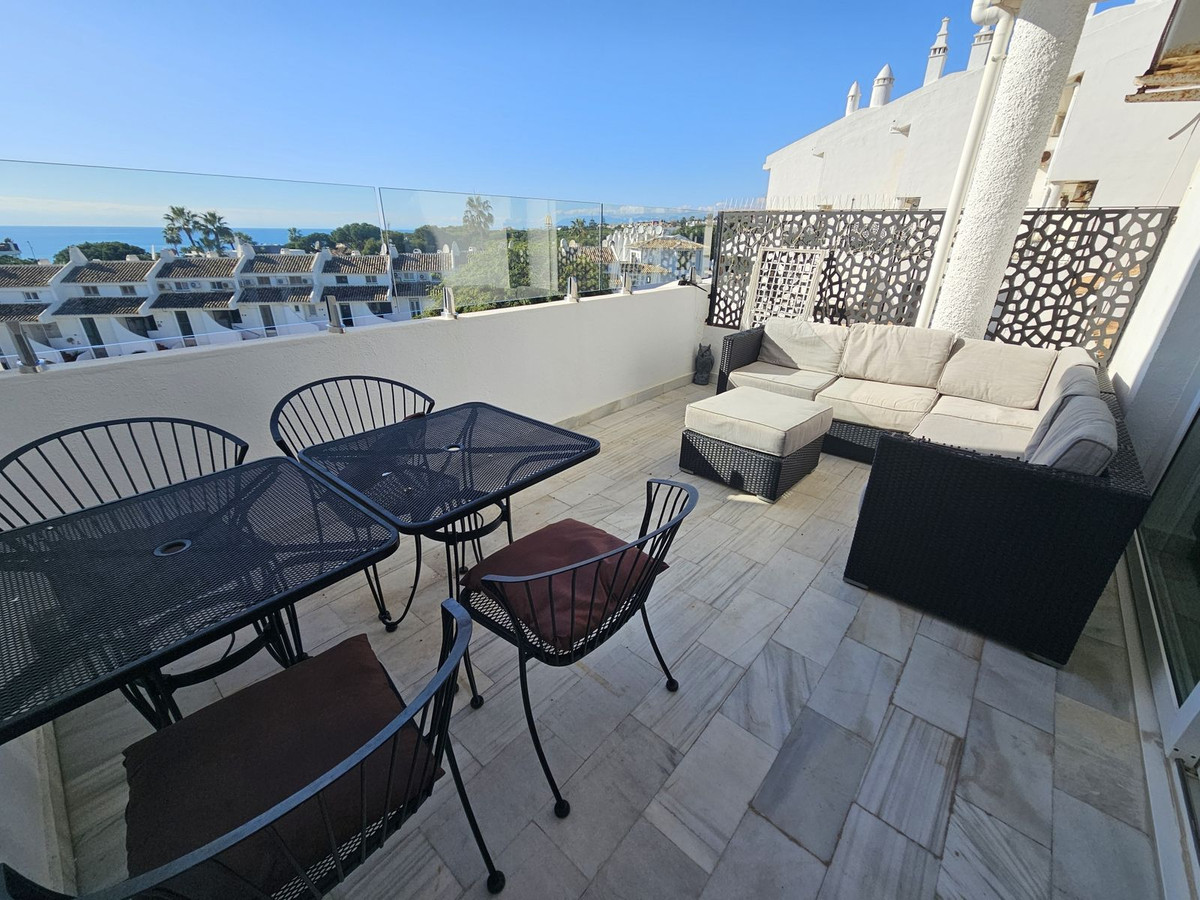 Apartamentos de 3 dormitorios en venta en Calahonda – R4913344