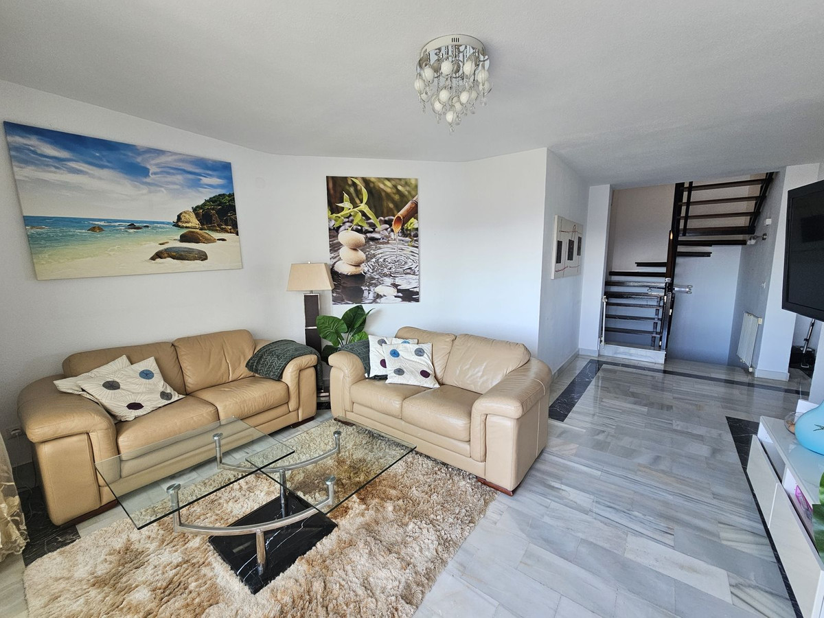 Apartamentos de 3 dormitorios en venta en Calahonda – R4913344