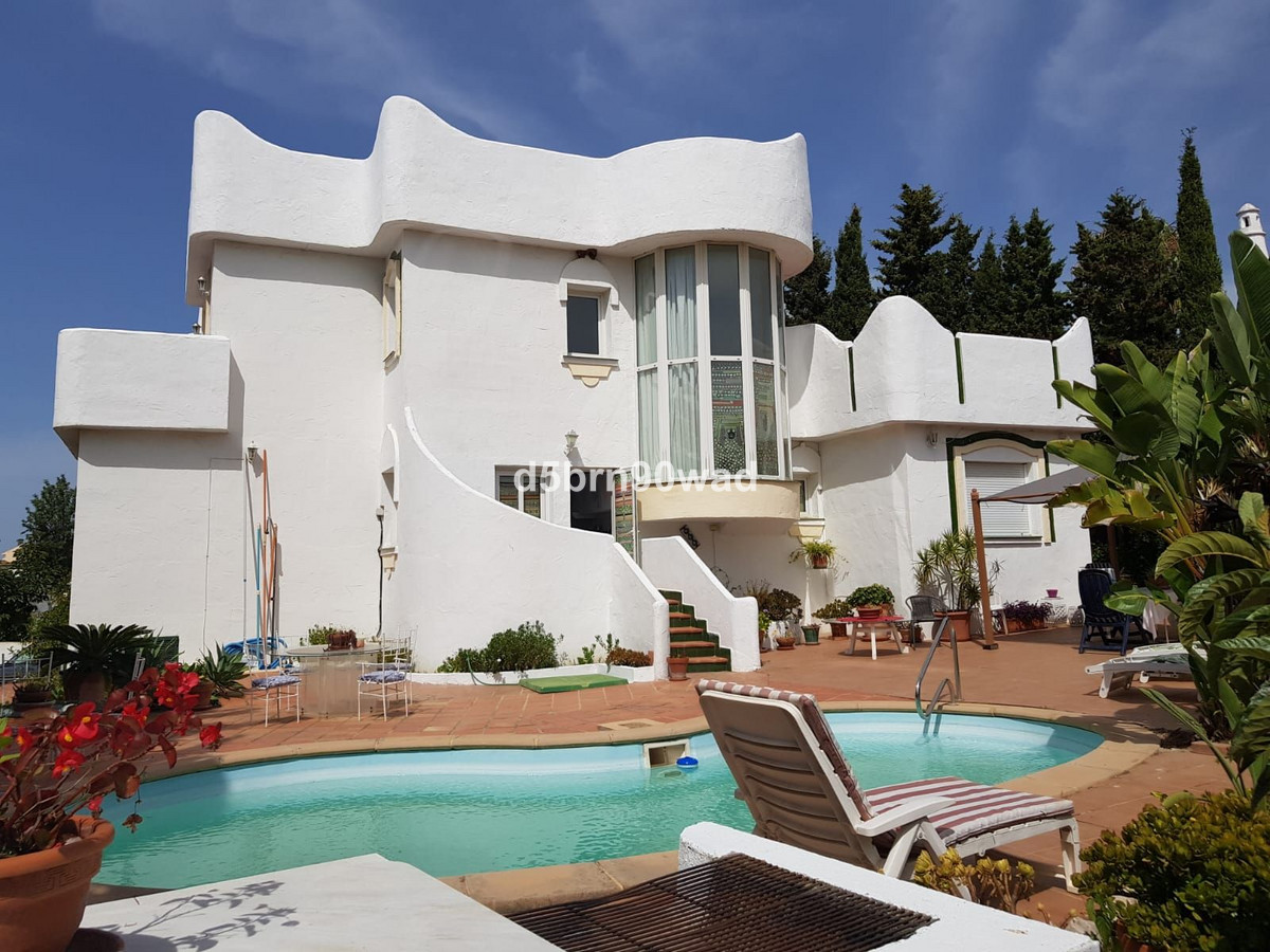 3 bedroom Villas for sale in Marbella – R5127163
