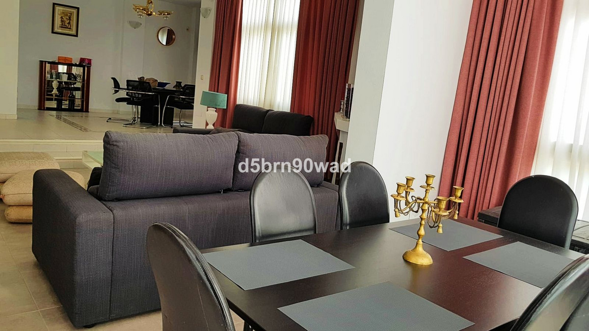 3 bedroom Villas for sale in Marbella – R5127163
