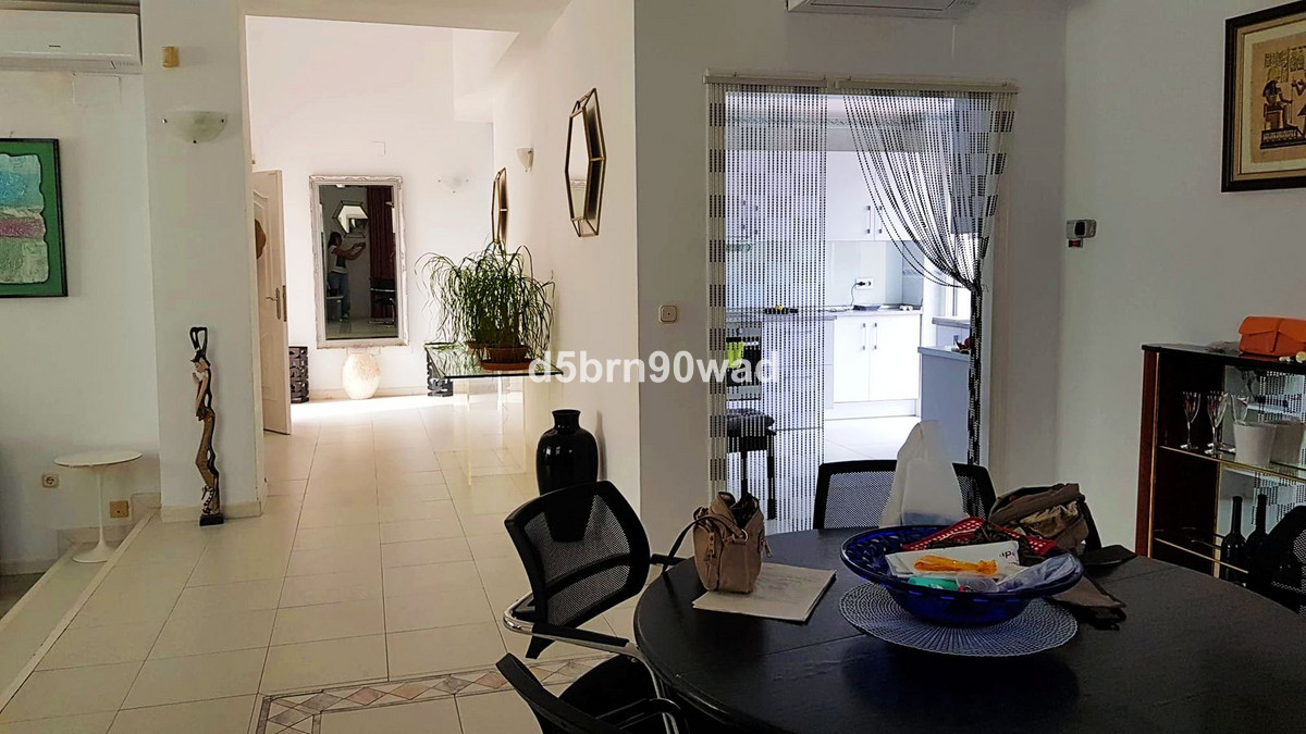 3 bedroom Villas for sale in Marbella – R5127163