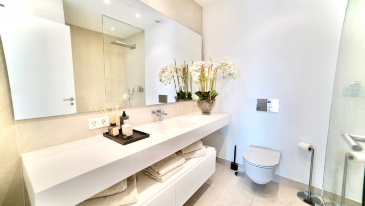 2 bedroom Apartments for sale in La Quinta – R5141179 in 