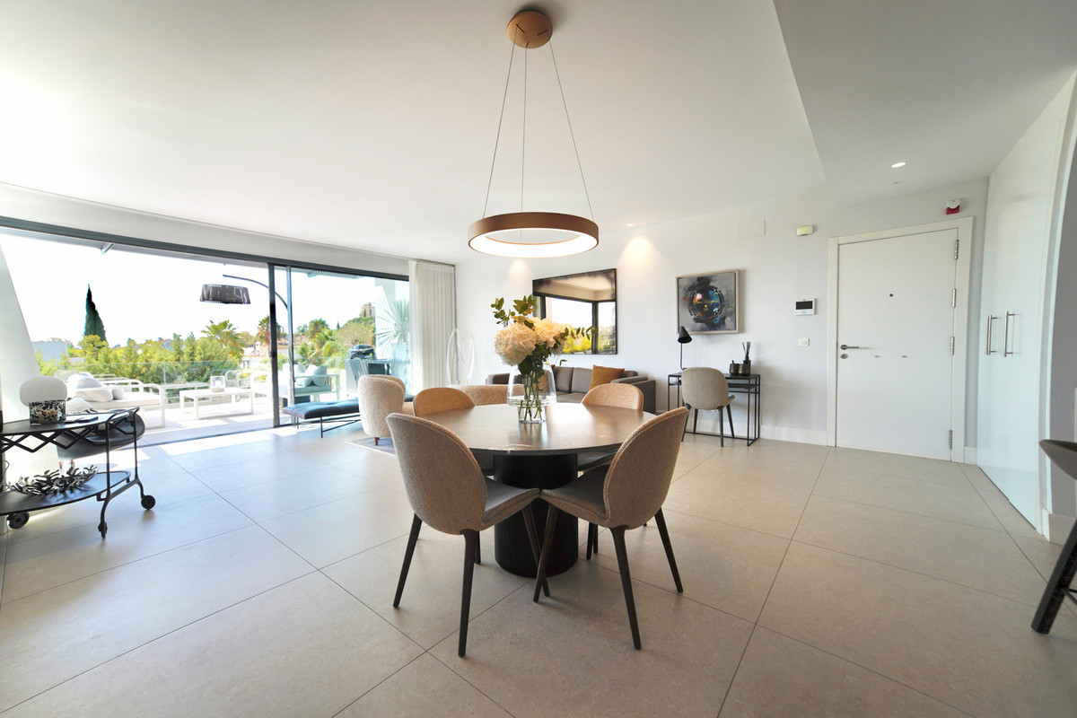 2 bedroom Apartments for sale in La Quinta – R5141179