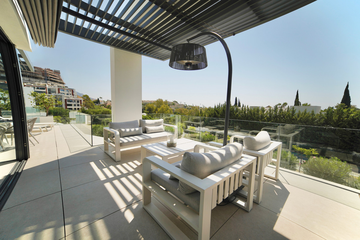 2 bedroom Apartments for sale in La Quinta – R5141179