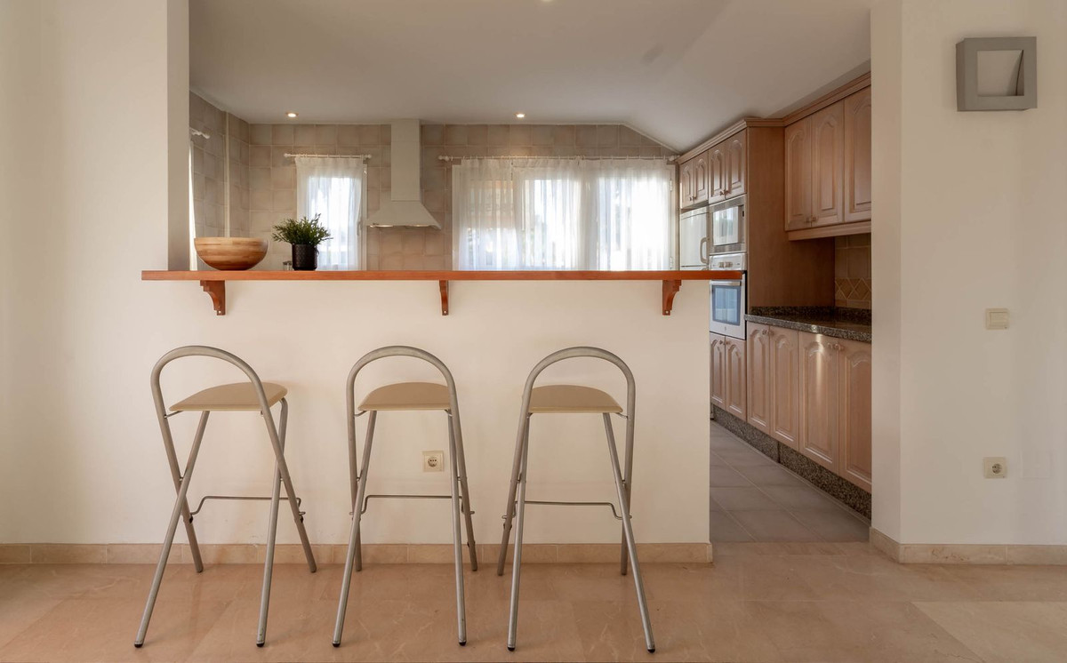 2 bedroom Penthouses for sale in Artola – R5125918