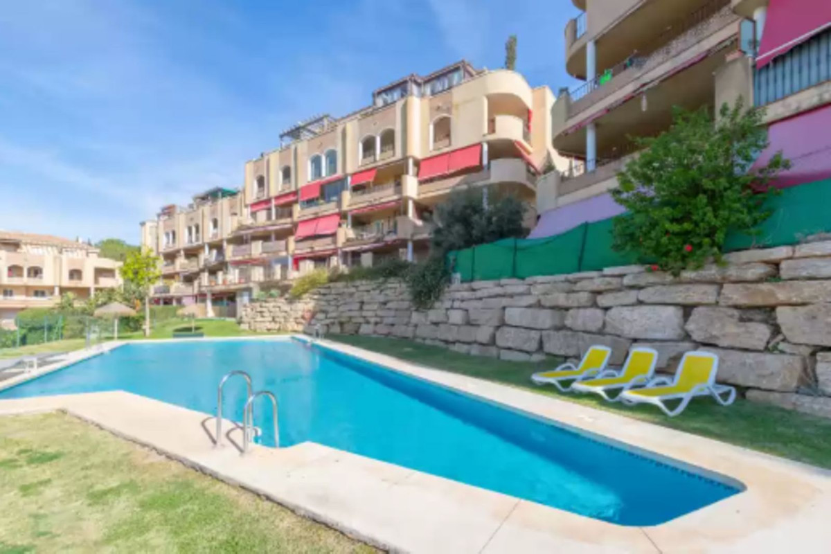5 bedroom Apartments for sale in Riviera del Sol – R5131021