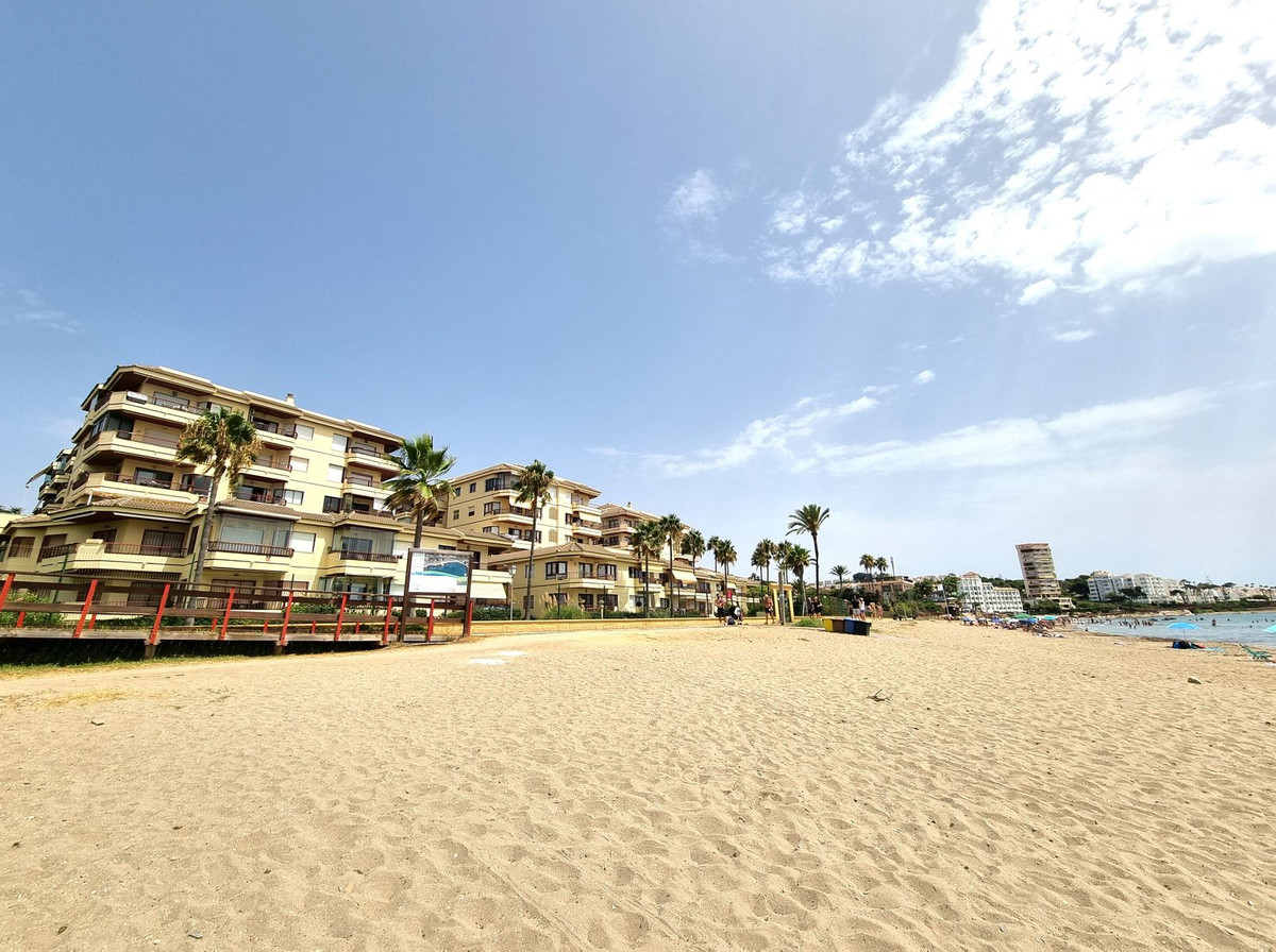 Apartments for sale in Riviera del Sol – R5130931
