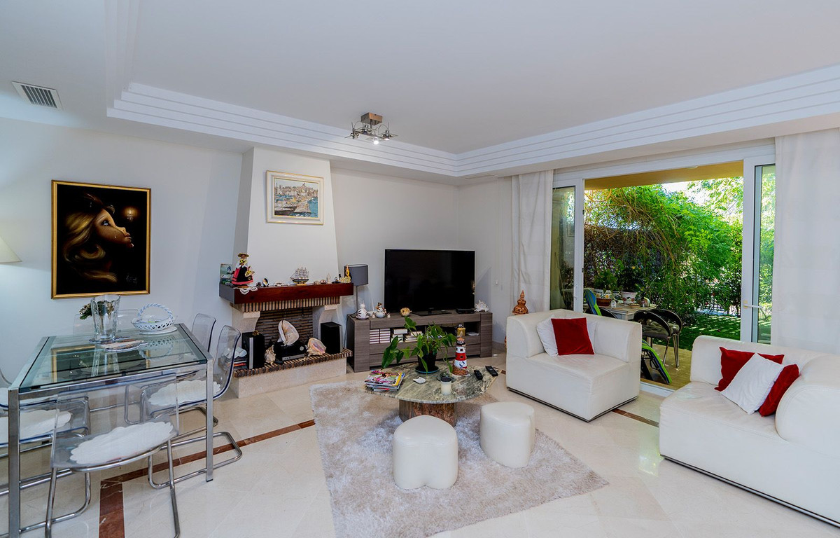Pareados de 3 dormitorios en venta en Riviera del Sol – R4142536