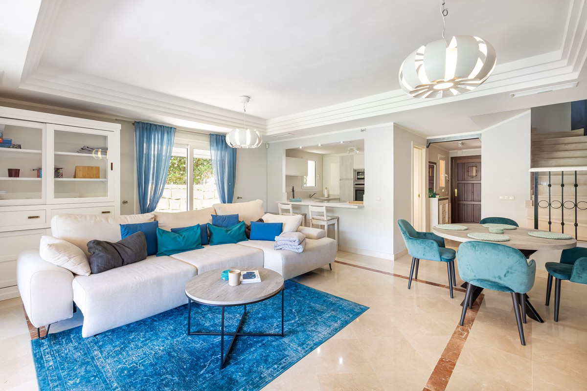3 bedroom Townhouses for sale in Riviera del Sol – R5137855