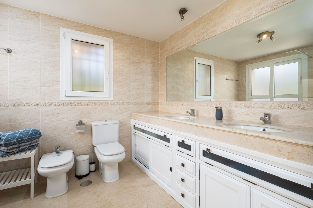 3 bedroom Townhouses for sale in Riviera del Sol – R5137855