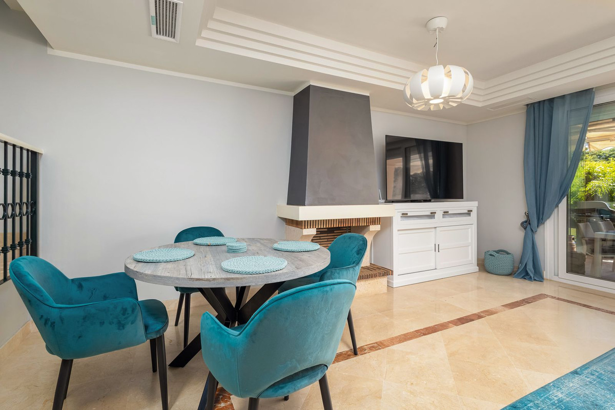 3 bedroom Townhouses for sale in Riviera del Sol – R5137855