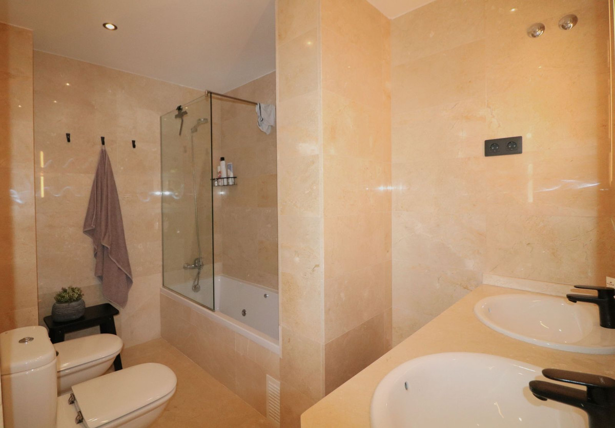 2 bedroom Penthouses for sale in La Mairena – R5130784