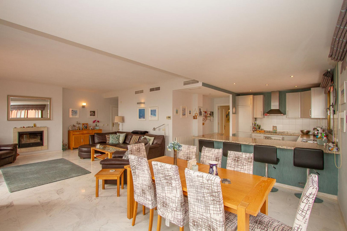 2 bedroom Apartments for sale in La Mairena – R5132542