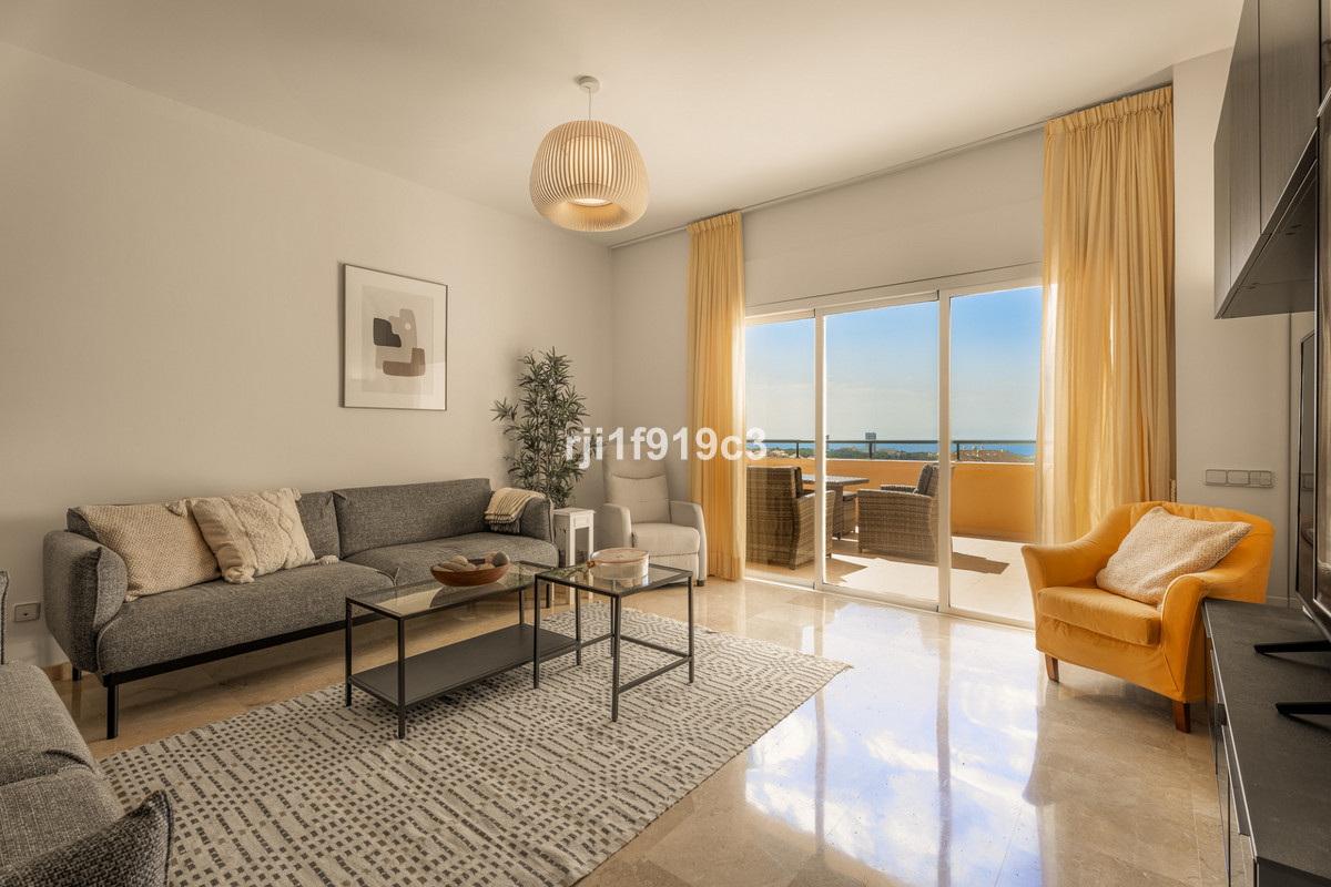 3 bedroom Apartments for sale in Elviria Hills – R5124259
