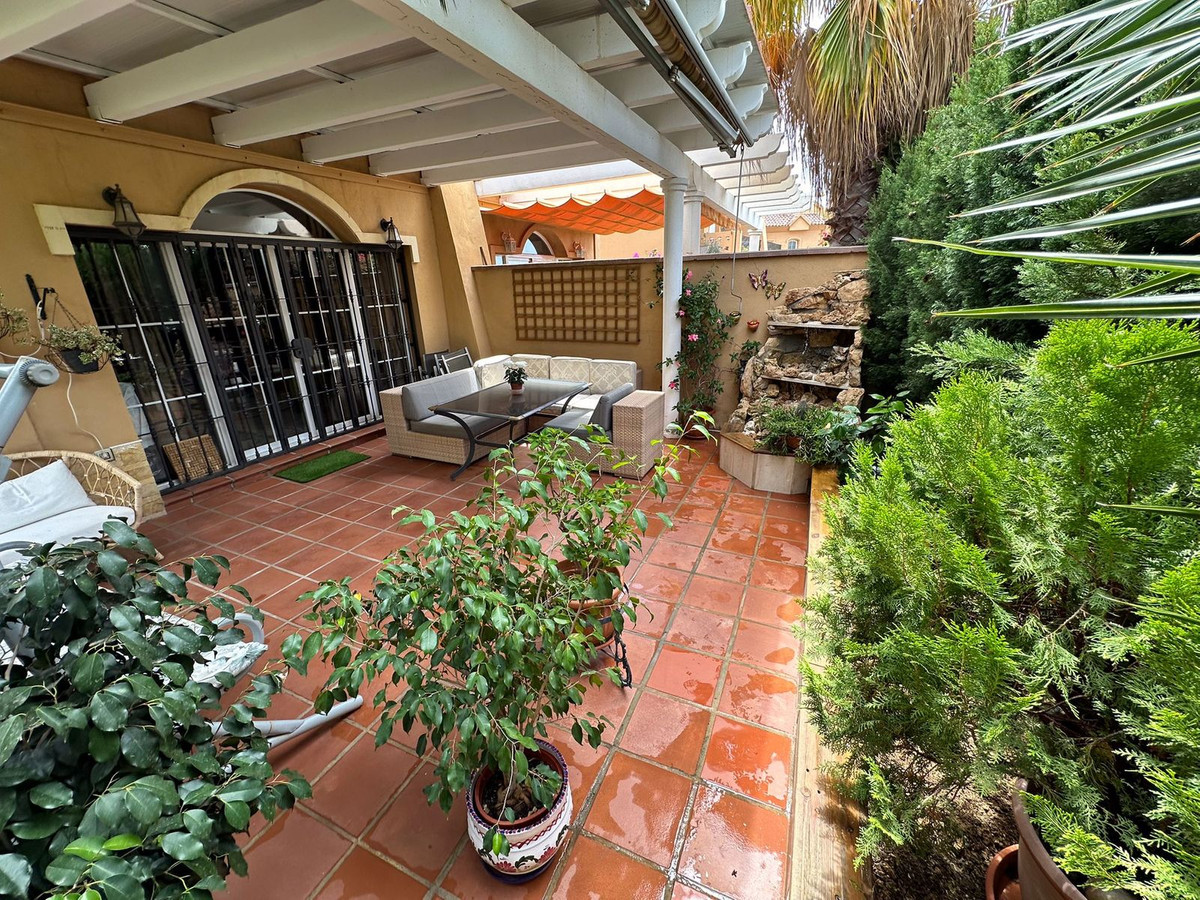 Pareados de 5 dormitorios en venta en Riviera del Sol – R5144131