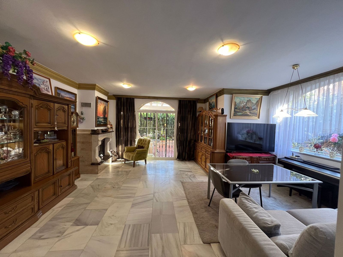 Pareados de 5 dormitorios en venta en Riviera del Sol – R5144131