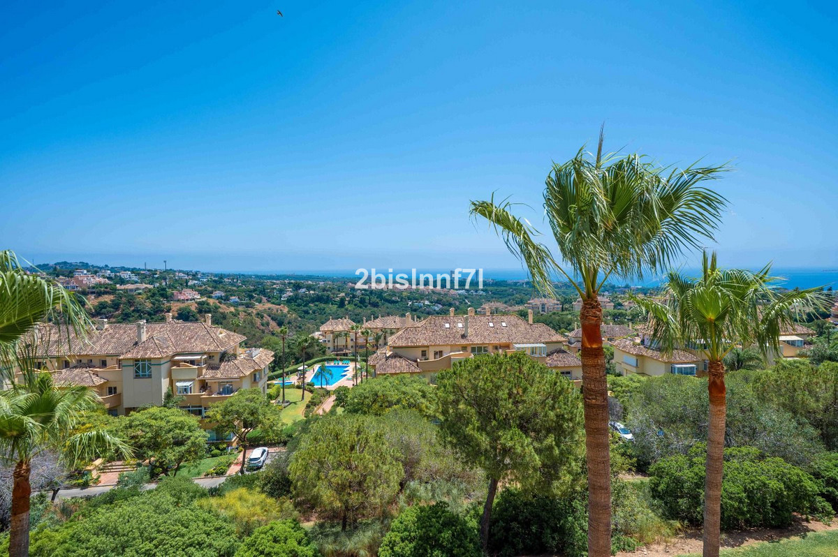 3 bedroom Apartments for sale in Elviria – R5131633