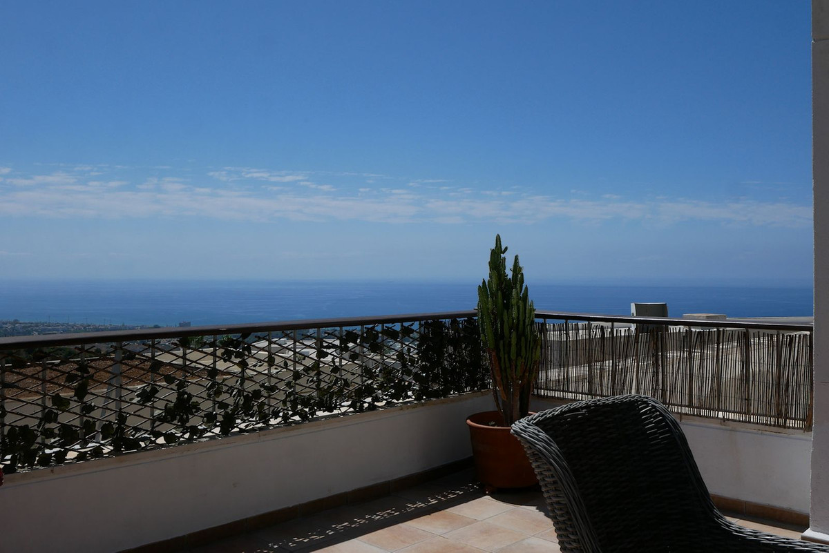 3 bedroom Penthouses for sale in Altos de los Monteros – R5126983