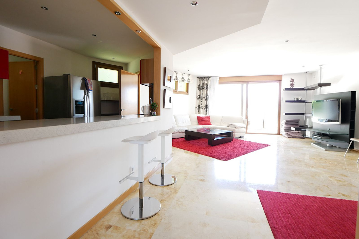 3 bedroom Penthouses for sale in Altos de los Monteros – R5126983