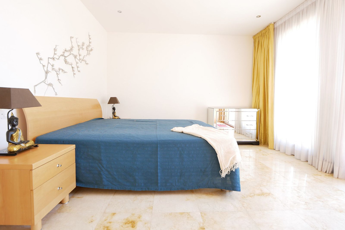 3 bedroom Penthouses for sale in Altos de los Monteros – R5126983