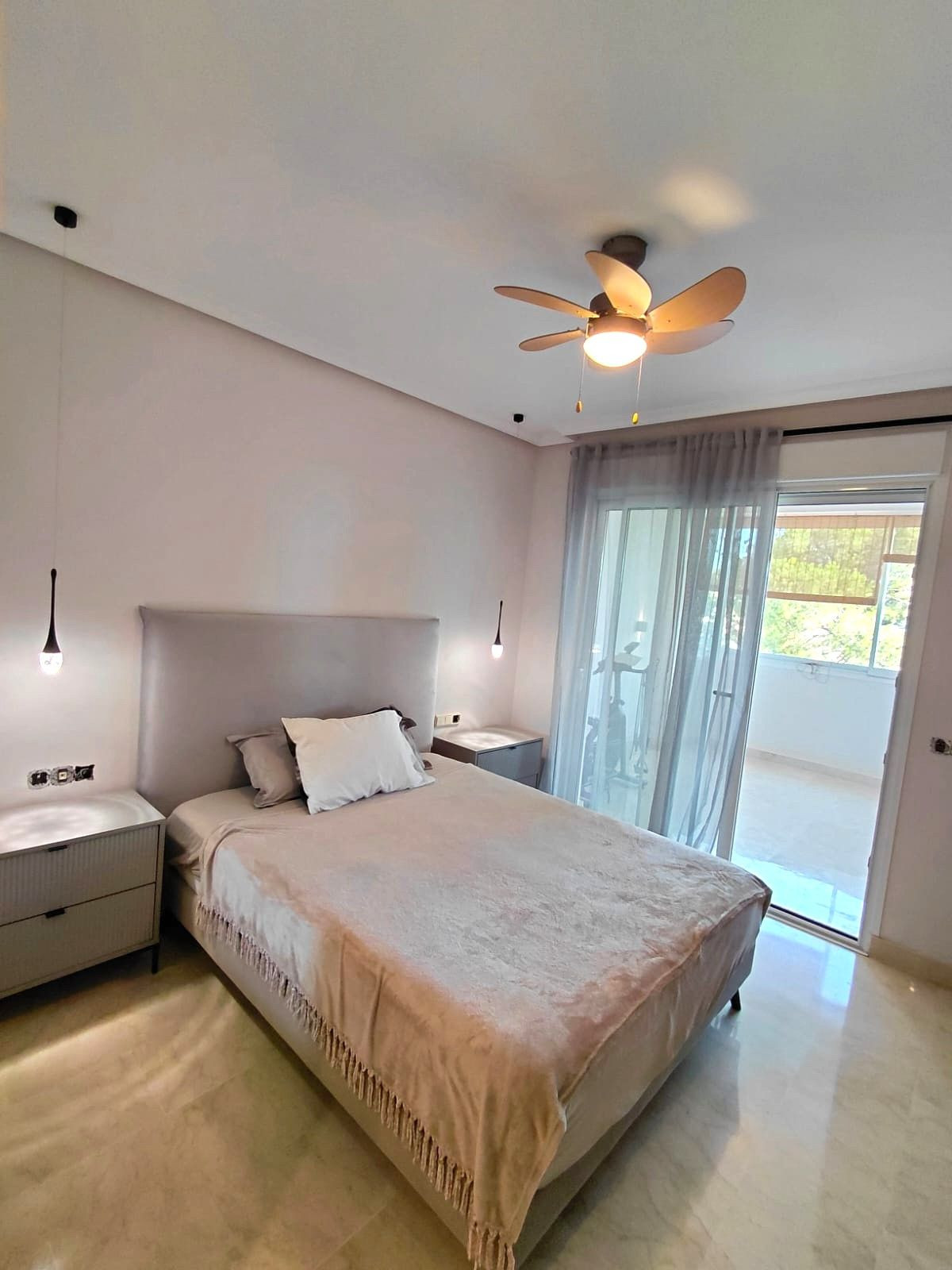 2 bedroom Apartments for sale in Marbella – R5133265