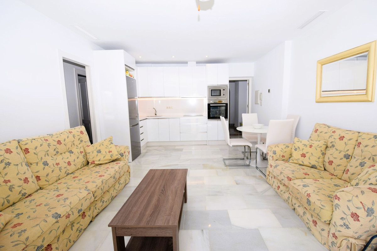 3 bedroom Apartments for sale in La Cala de Mijas – R5114377