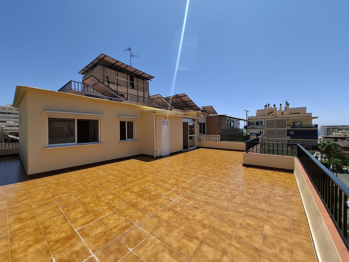Aticos de 2 dormitorios en venta en Marbella – R5126014