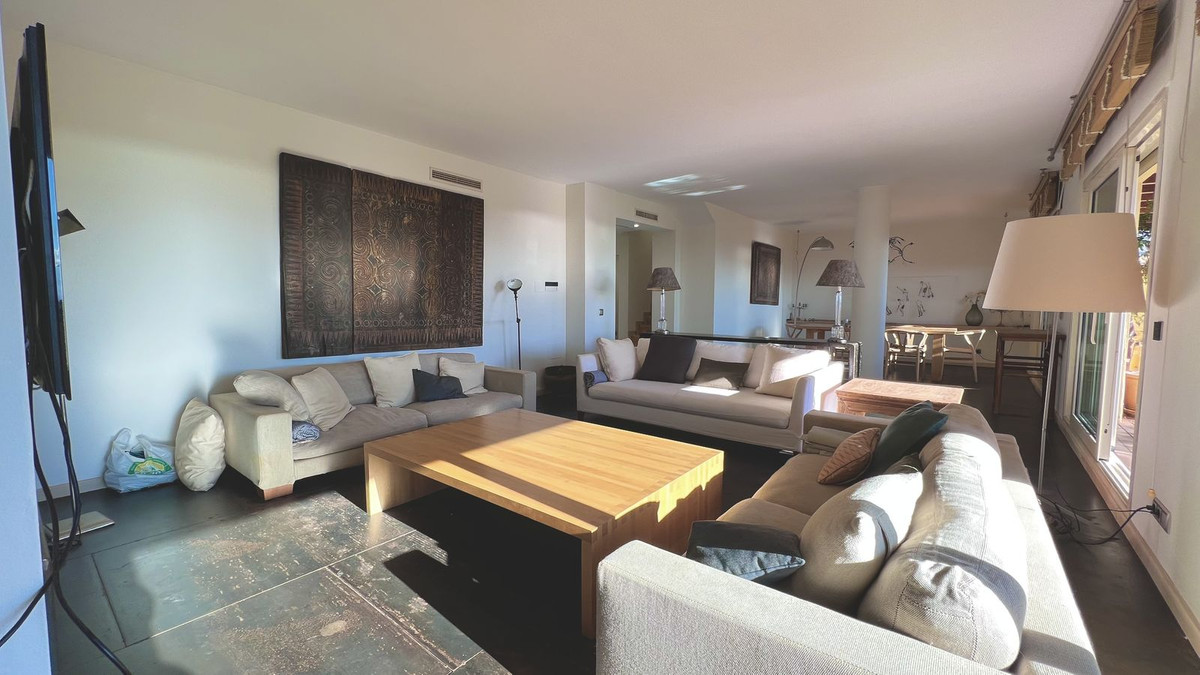 3 bedroom Apartments for sale in Sierra Blanca – R5143915