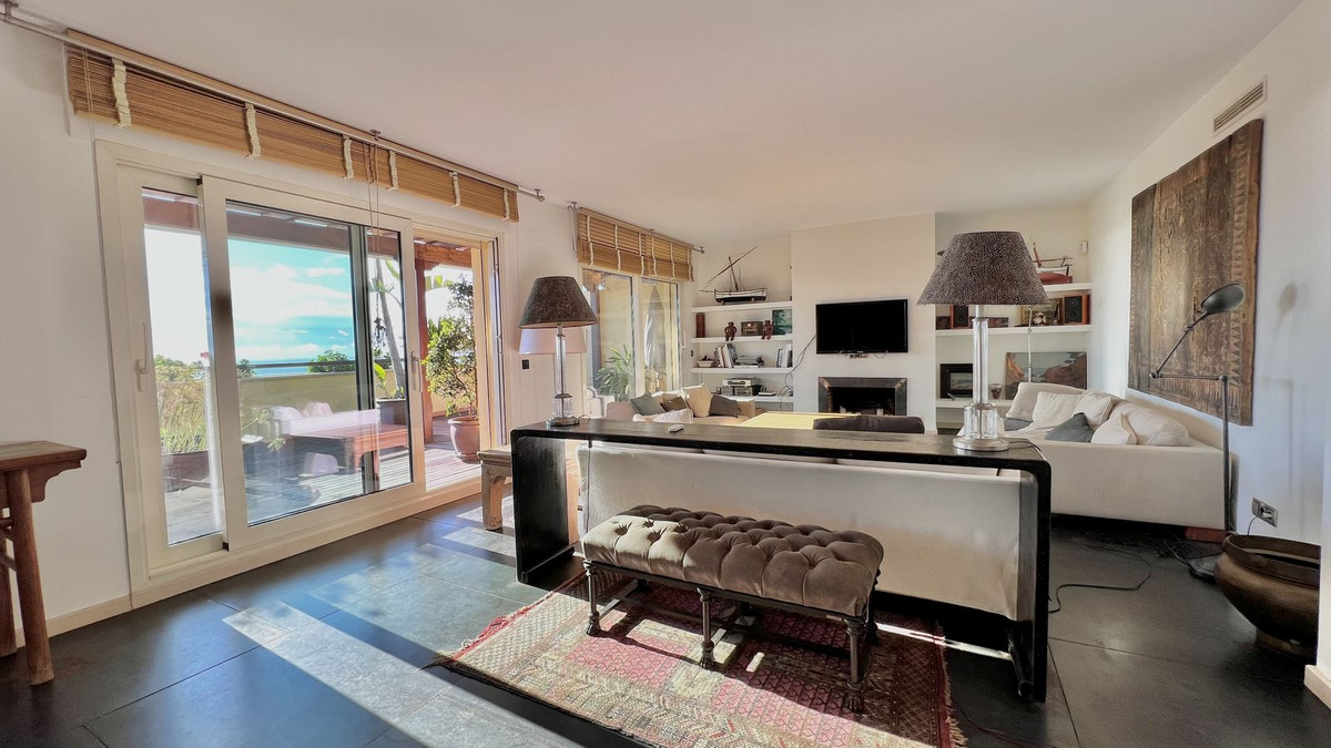 3 bedroom Apartments for sale in Sierra Blanca – R5143915