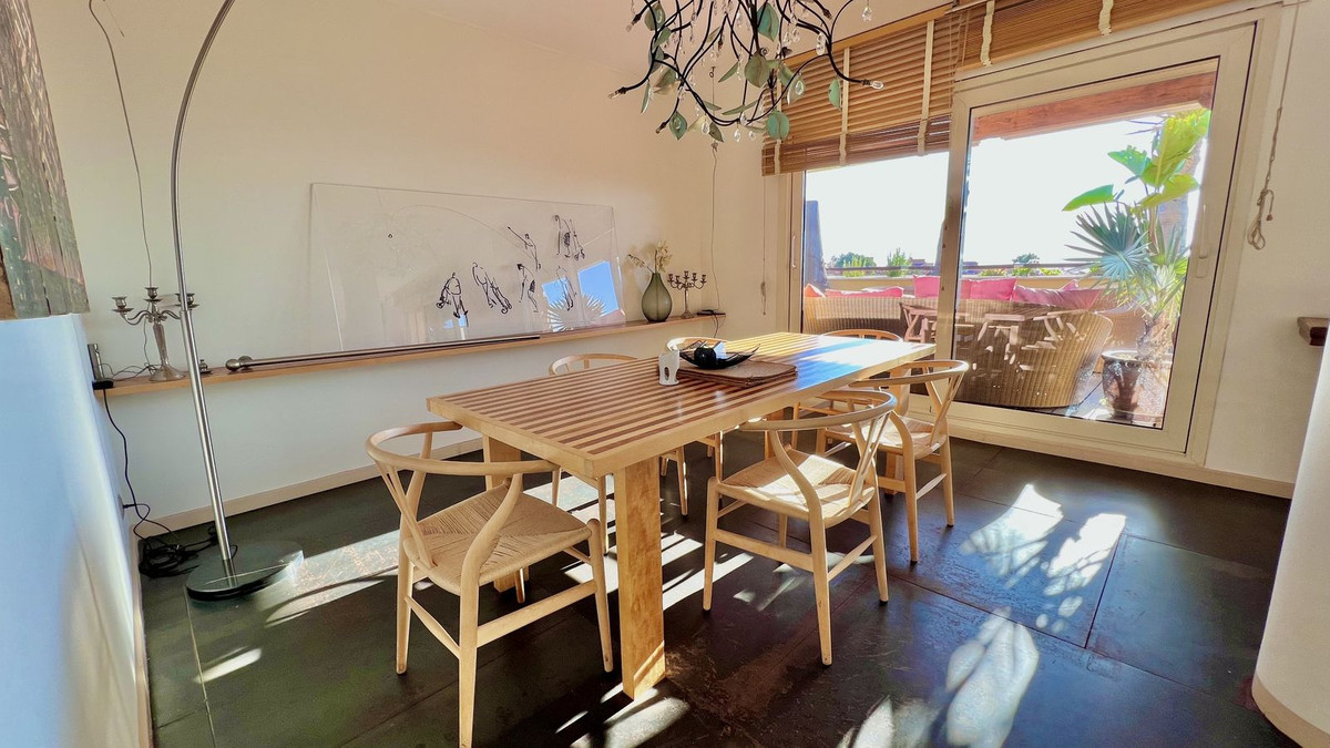 3 bedroom Apartments for sale in Sierra Blanca – R5143915