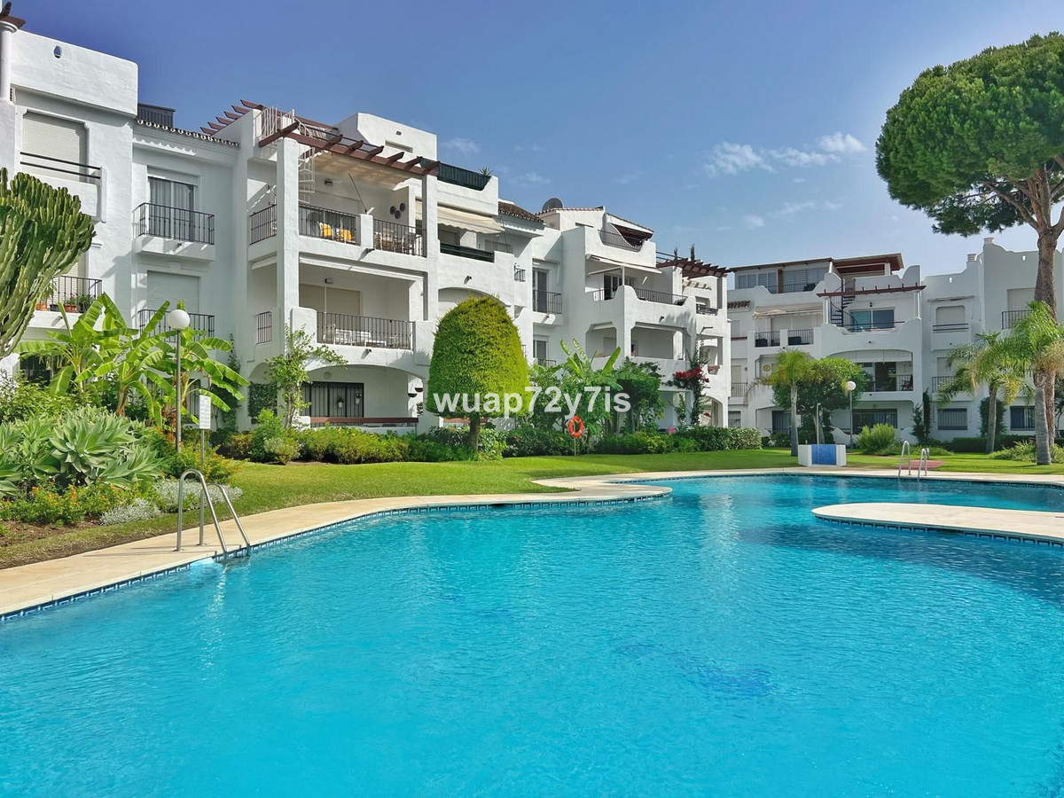 3 bedroom Apartments for sale in Atalaya – R5128831